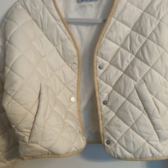 Cropped Quilted Puffer Jacket - Picture 3 of 8